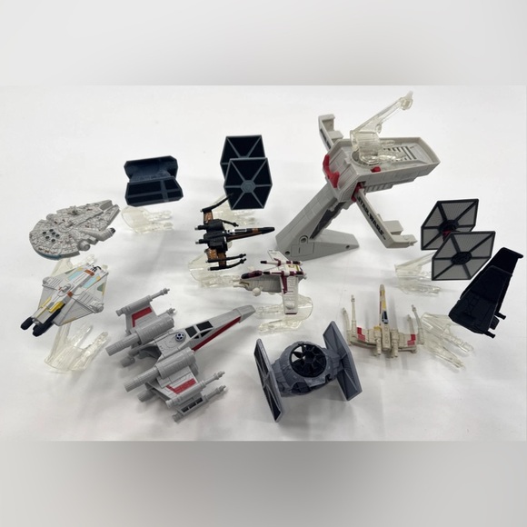 Hot Wheels Other - Hot Wheels Star Wars Starship Lot with Stands Flight Controller Some Diecast